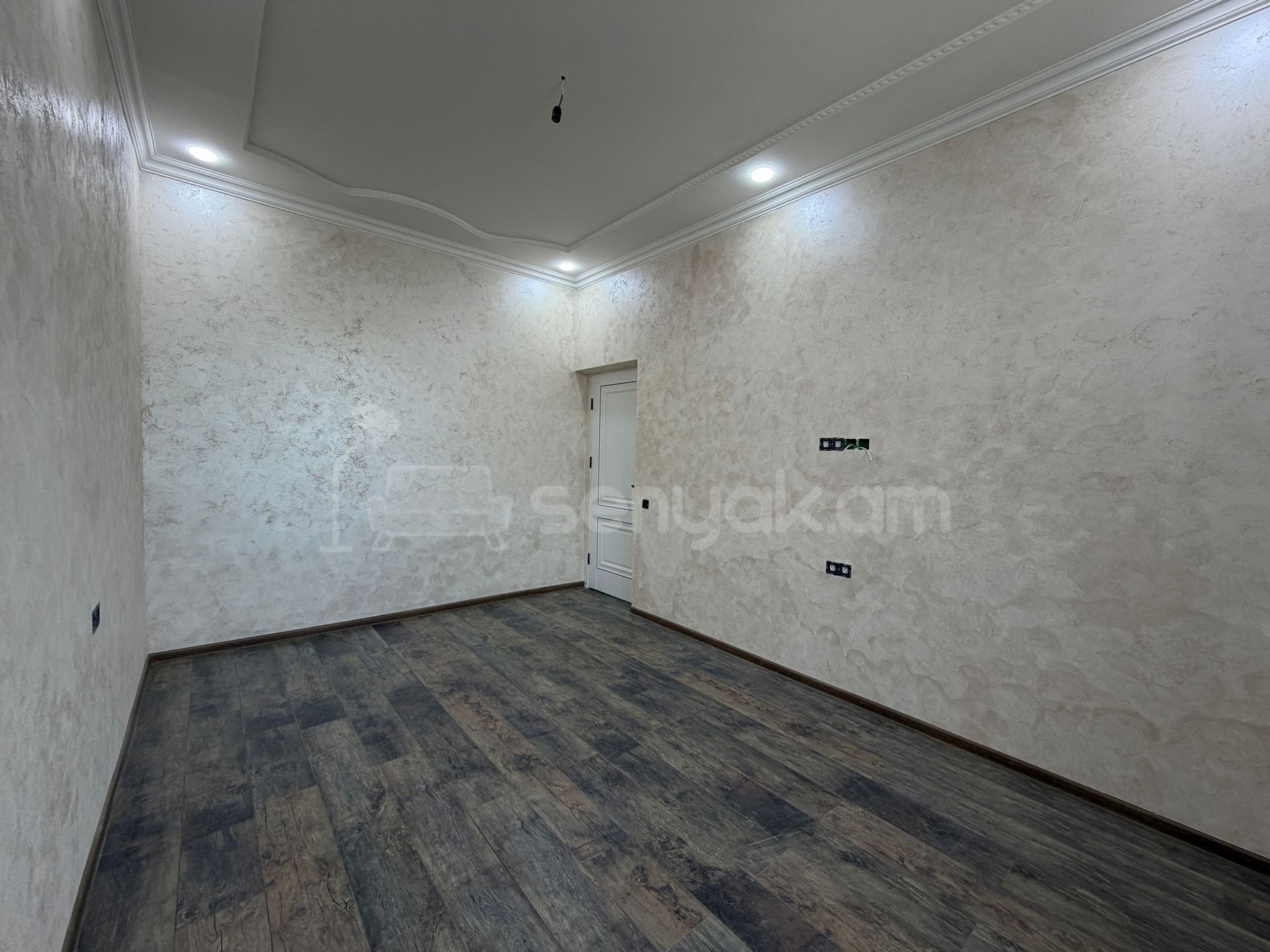6 Սենյականոց Սեփական Տուն, 250քմ, Կապիտալ Վերանորոգված