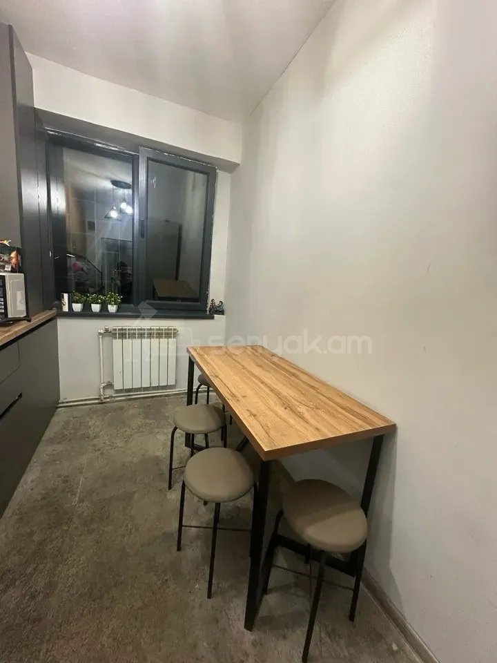 3 Սենյականոց Բնակարան, 64քմ, 1/14 հարկ, Կապիտալ Վերանորոգված