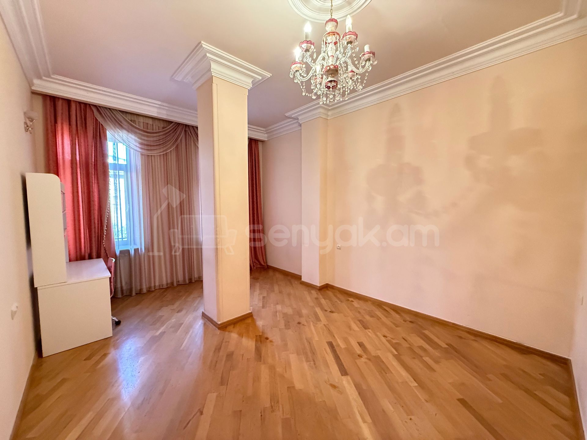 5 Սենյականոց Սեփական Տուն, 350քմ, Կապիտալ Վերանորոգված, Կահավորված, Ավտոտնակով