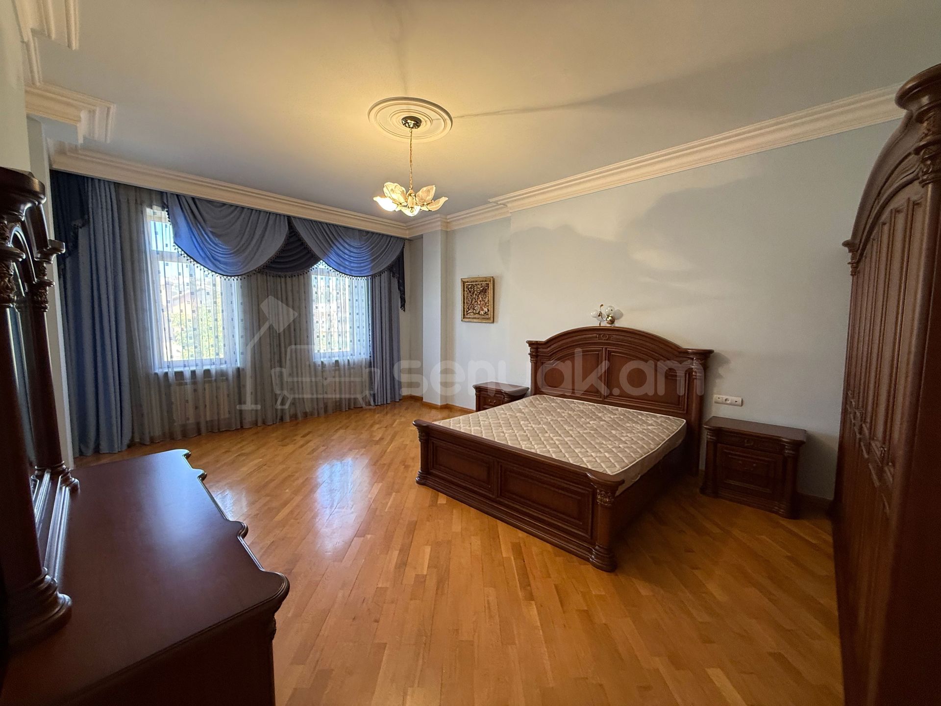 5 Սենյականոց Սեփական Տուն, 350քմ, Կապիտալ Վերանորոգված, Կահավորված, Ավտոտնակով