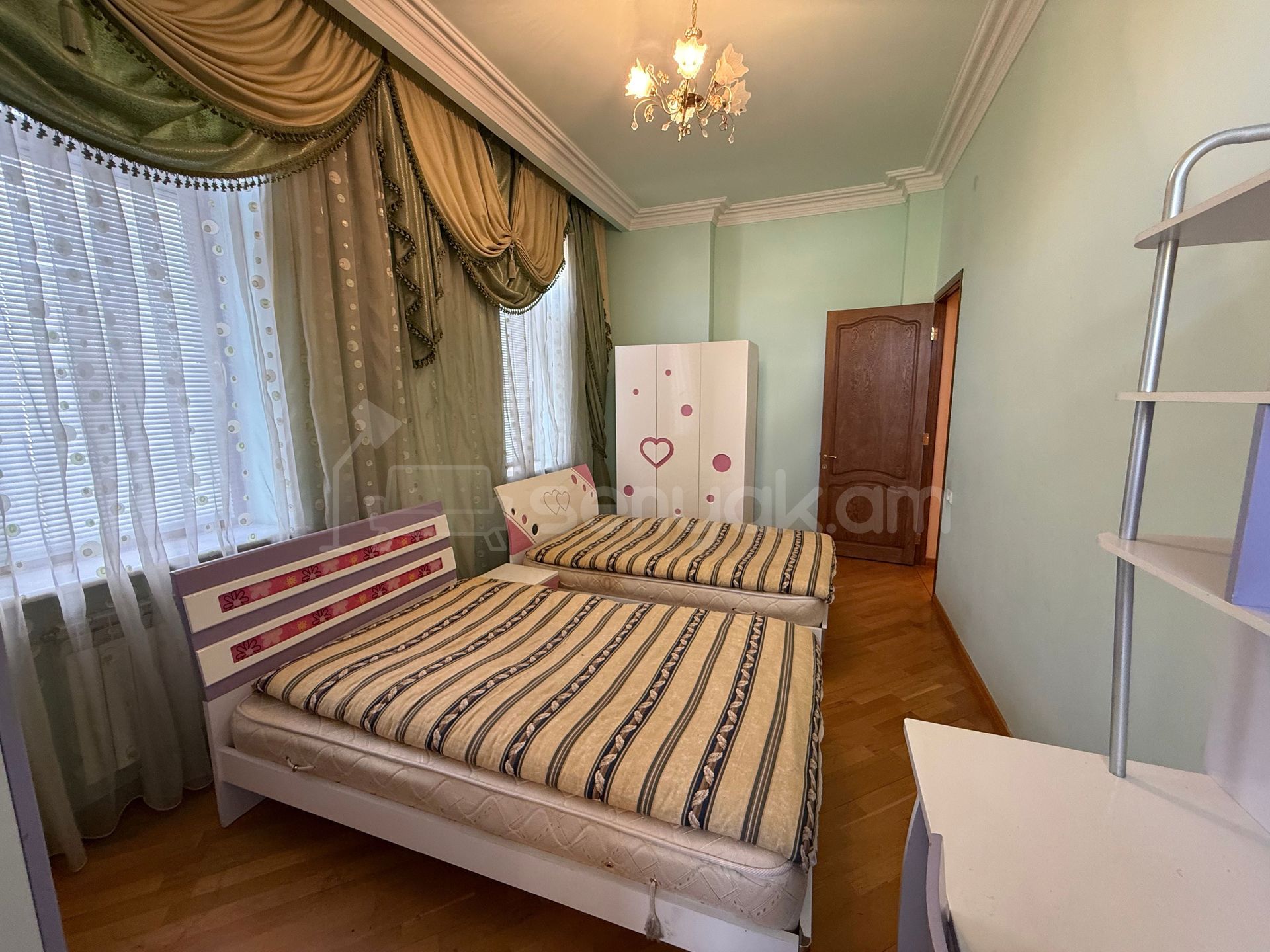 5 Սենյականոց Սեփական Տուն, 350քմ, Կապիտալ Վերանորոգված, Կահավորված, Ավտոտնակով
