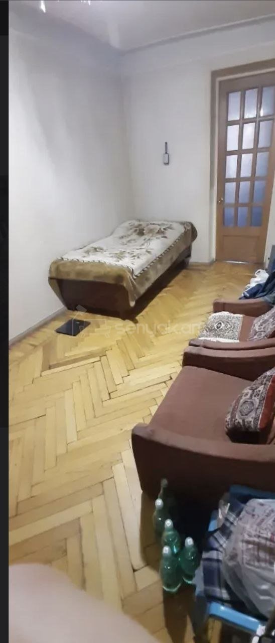 3 Սենյականոց Բնակարան Քարե Շենքում, 65քմ, 1/5 հարկ, Կոսմետիկ Վերանորոգված