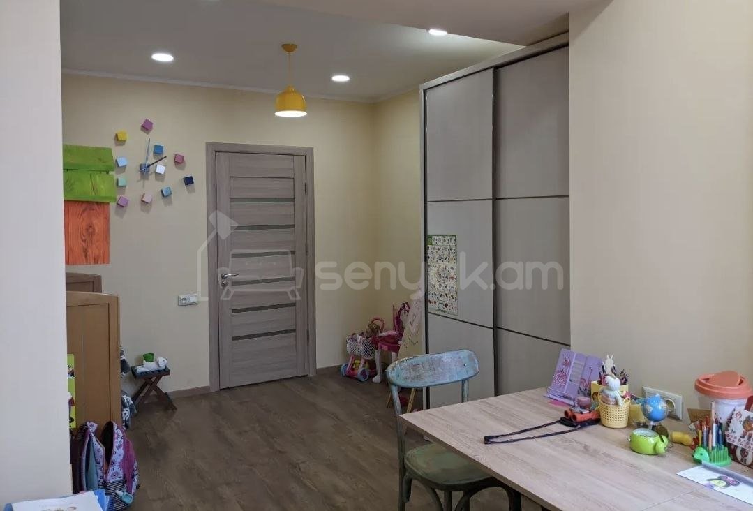 3 Սենյականոց Բնակարան, 88քմ, 4/16 հարկ, Կապիտալ Վերանորոգված