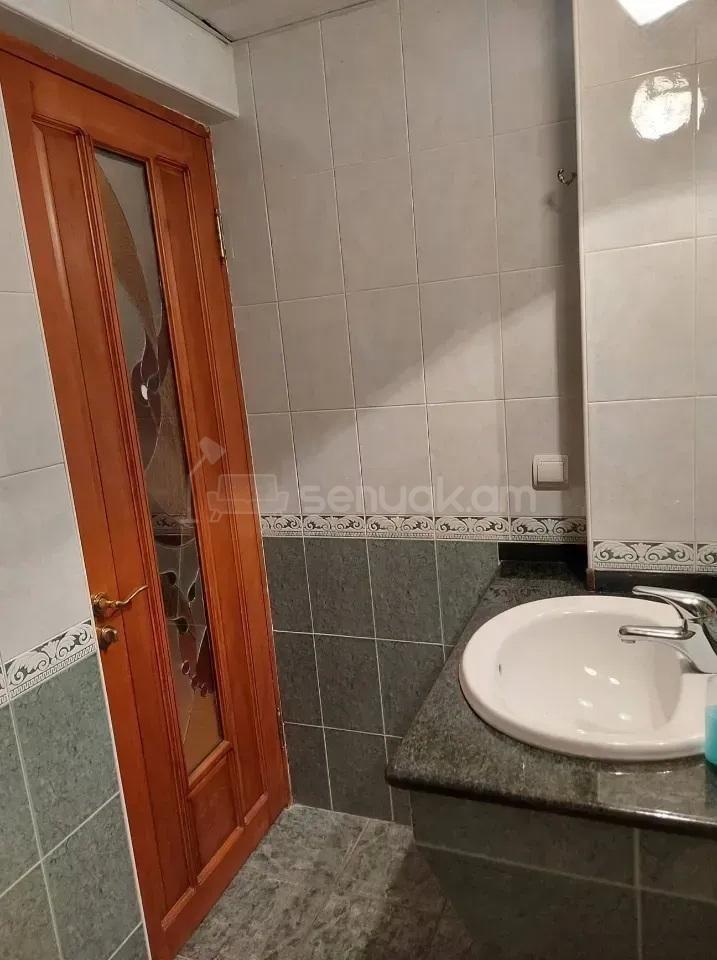 2 Սենյականոց Բնակարան Քարե Շենքում, 58քմ, 3/5 հարկ, Կապիտալ Վերանորոգված