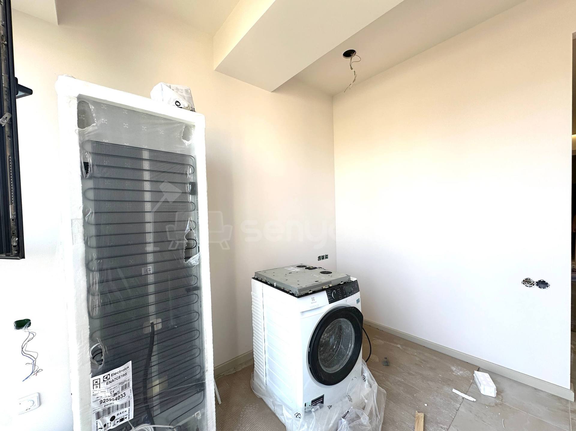1 Սենյականոց Բնակարան Նորակառույցում, 41քմ, 5/18 հարկ, Դիզայներական Վերանորոգված, Կահավորված, Արևկող