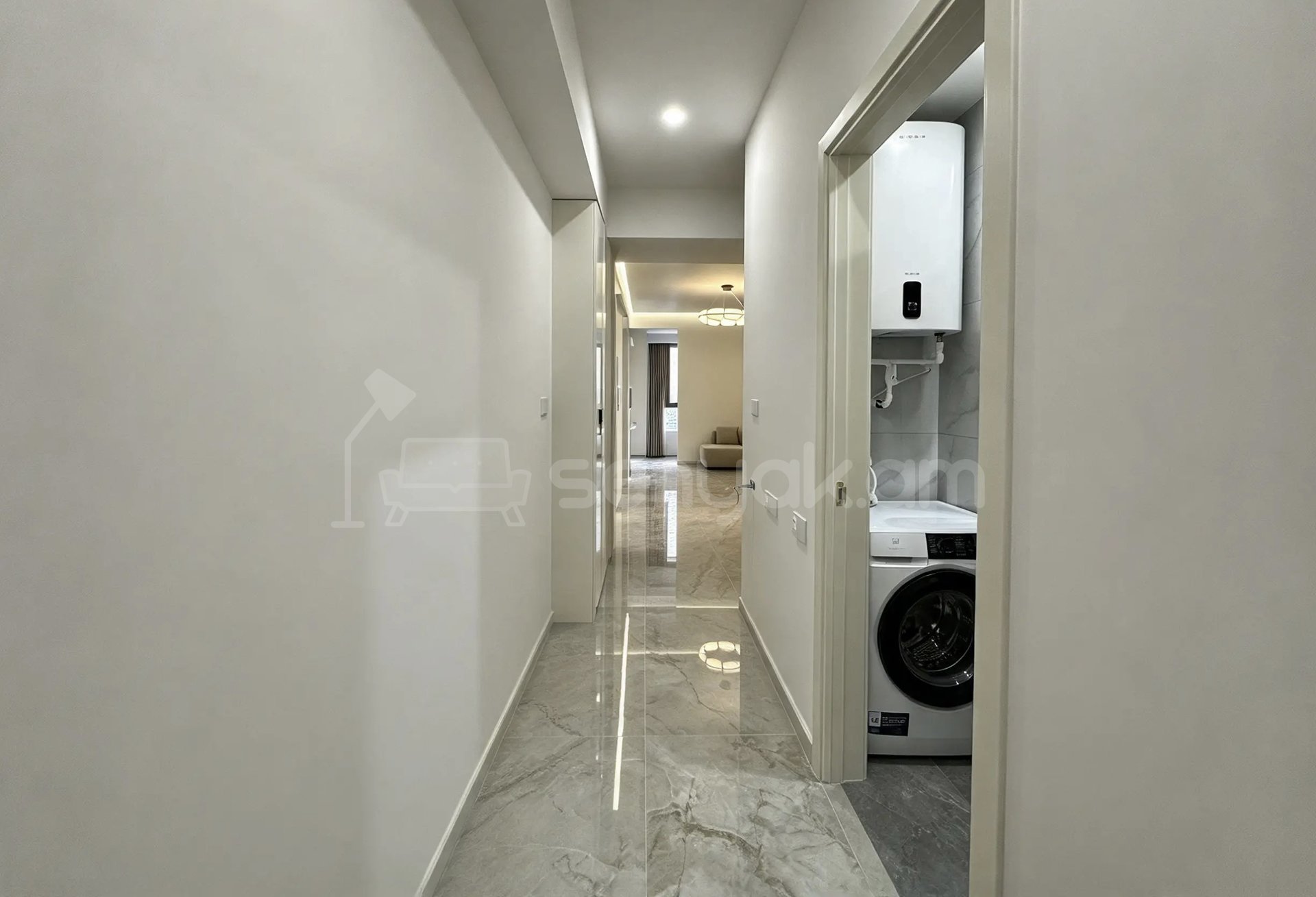1 Սենյականոց Բնակարան Նորակառույցում, 41քմ, 5/18 հարկ, Կապիտալ Վերանորոգված, Կահավորված