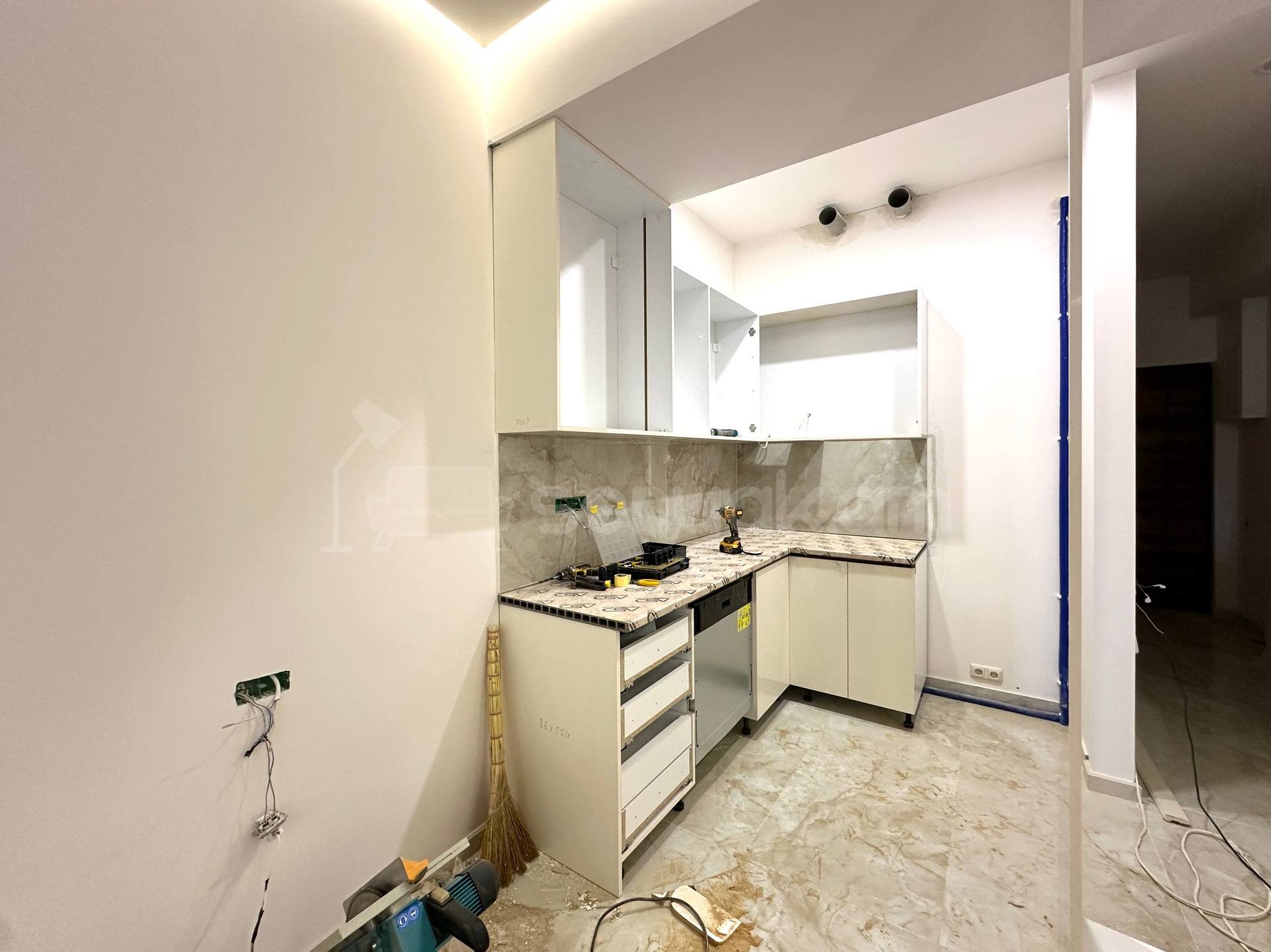 2 Սենյականոց Բնակարան, 41քմ, 5/18 հարկ, Կապիտալ Վերանորոգված, Կահավորված