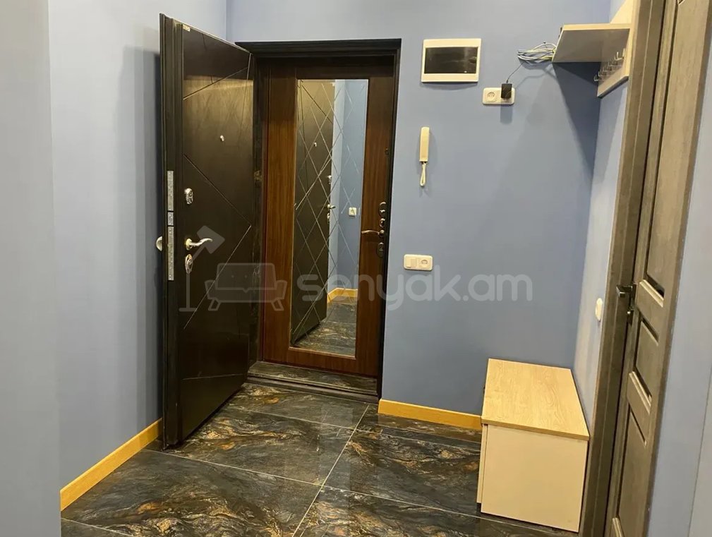 3 Սենյականոց Բնակարան, 82քմ, 8/9 հարկ, Դիզայներական Վերանորոգված, Կահավորված