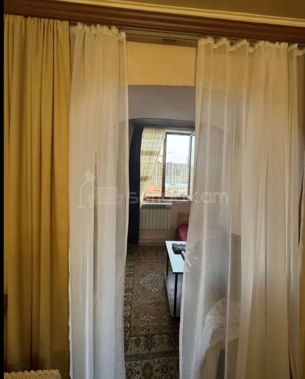 3 Սենյականոց Բնակարան Քարե Շենքում, 71քմ, 4/4 հարկ, Նորմալ Վիճակում