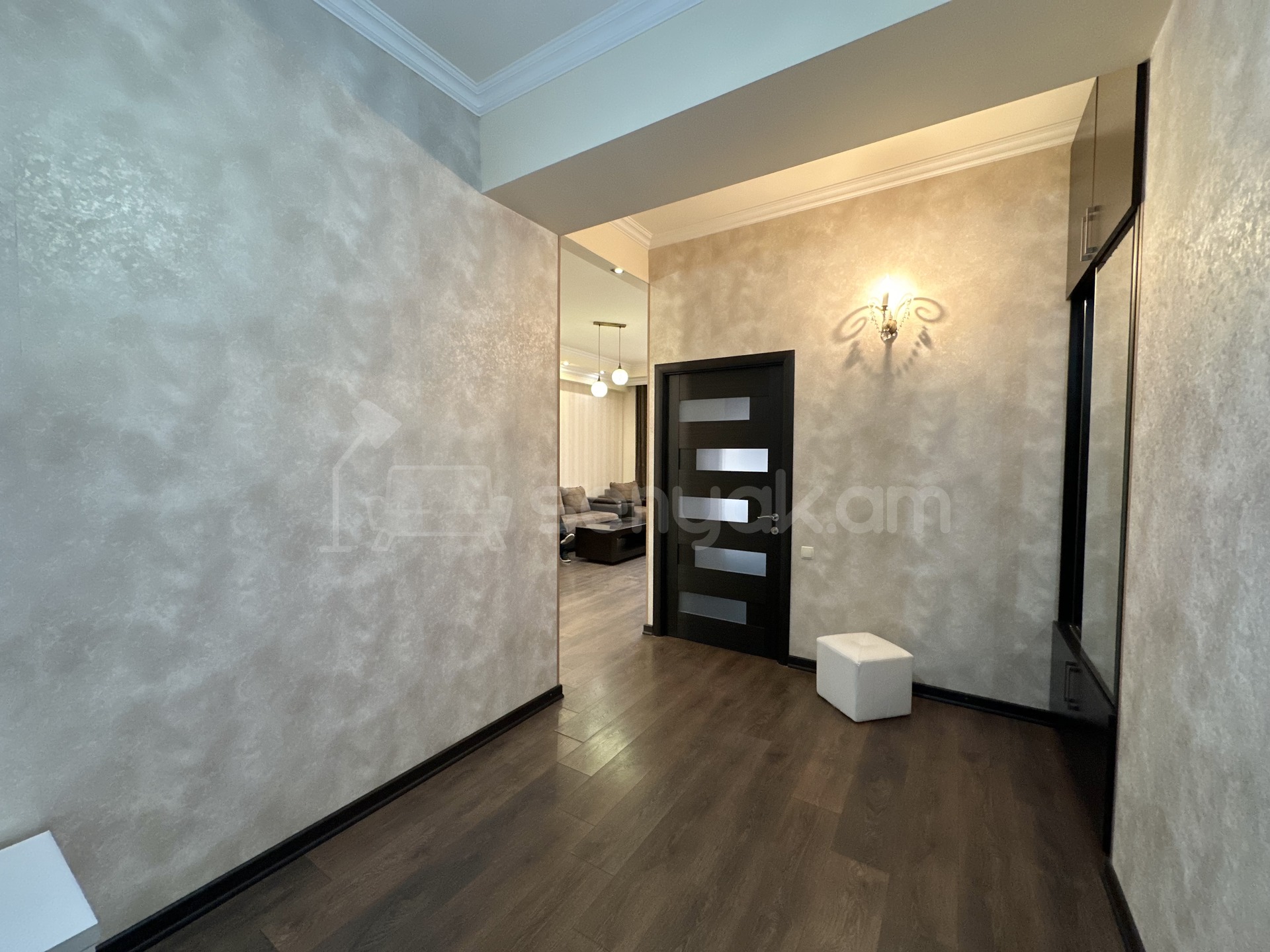 2 Սենյականոց Բնակարան Նորակառույցում, 60քմ, 9/19 հարկ, Կապիտալ Վերանորոգված, Կահավորված, Արևկող