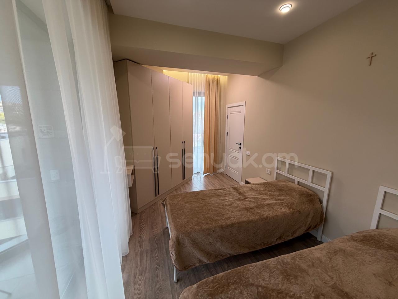 3 Սենյականոց Բնակարան Նորակառույցում, 73քմ, 5/18 հարկ, Կապիտալ Վերանորոգված, Կահավորված, Արևկող
