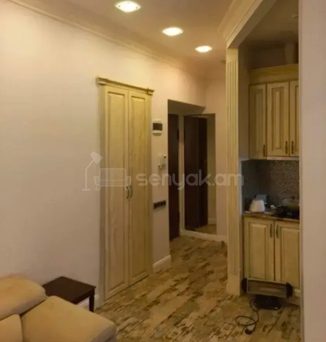 2 Սենյականոց Բնակարան Քարե Շենքում, 45քմ, 4/4 հարկ, Կապիտալ Վերանորոգված, Կահավորված