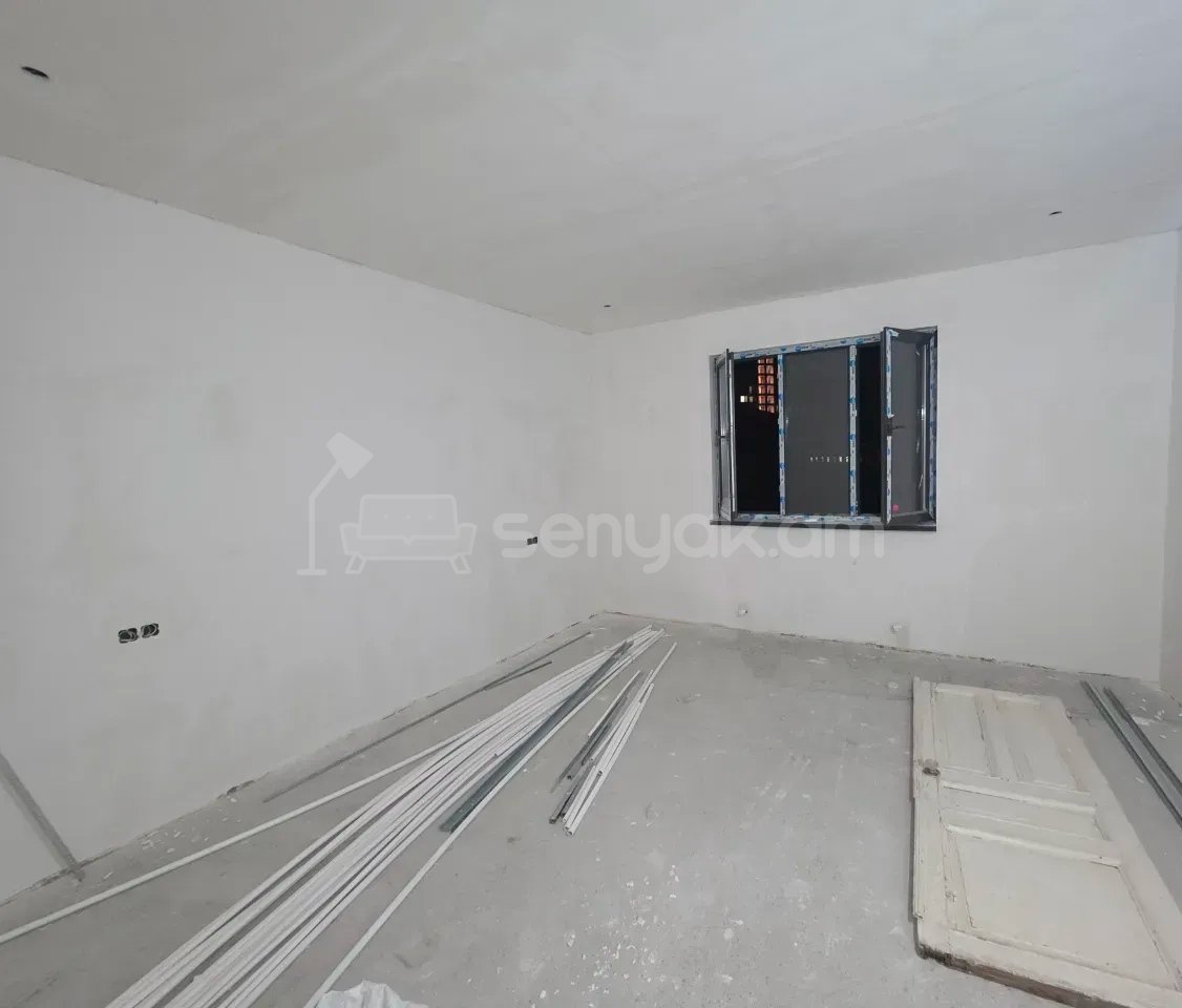 2 Սենյականոց Բնակարան Քարե Շենքում, 42քմ, 2/5 հարկ, Կապիտալ Վերանորոգված
