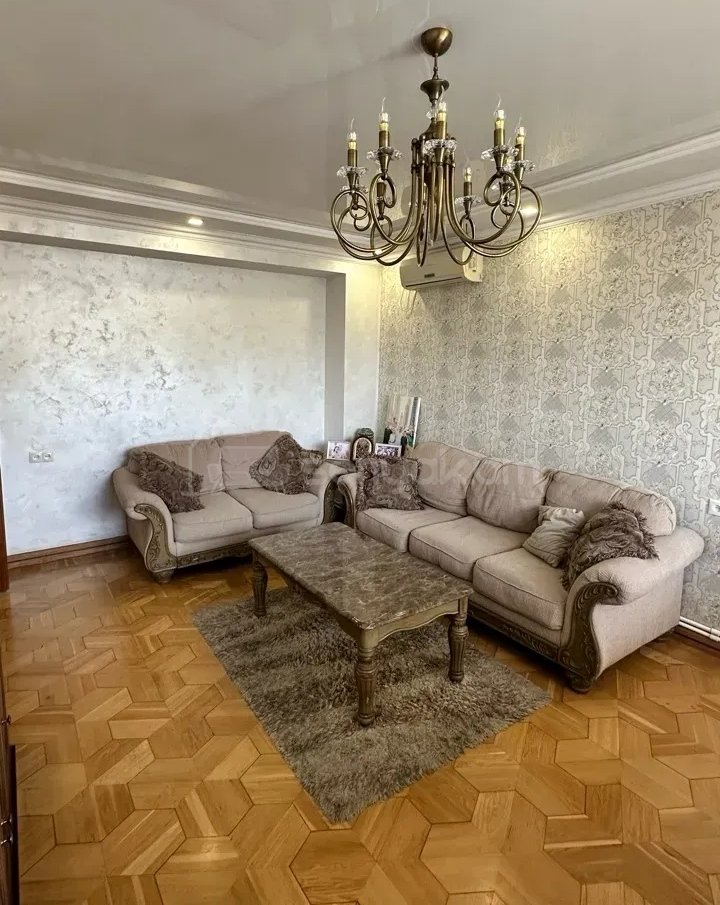 4 Սենյականոց Բնակարան, 85քմ, 3/9 հարկ, Կապիտալ Վերանորոգված