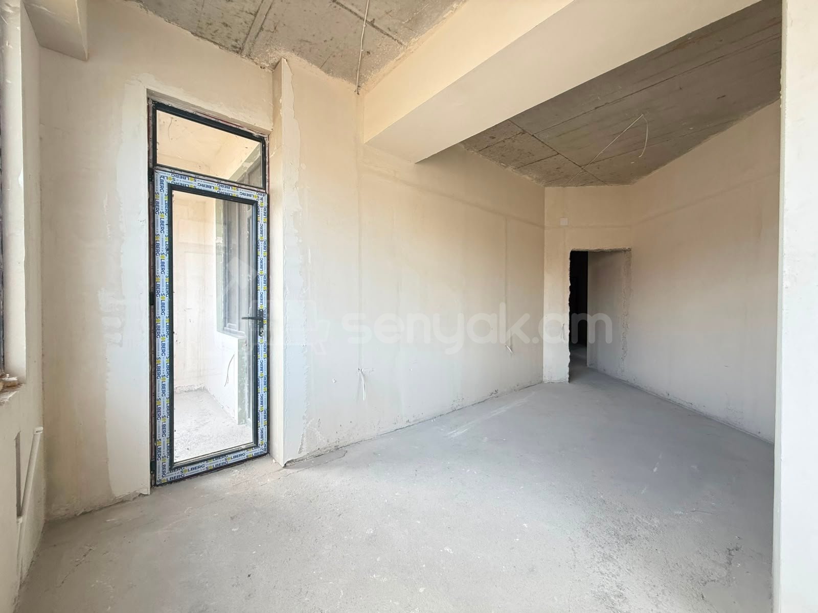 3 Սենյականոց Բնակարան Նորակառույցում, 84քմ, 9/16 հարկ, Զրոյական Վիճակում