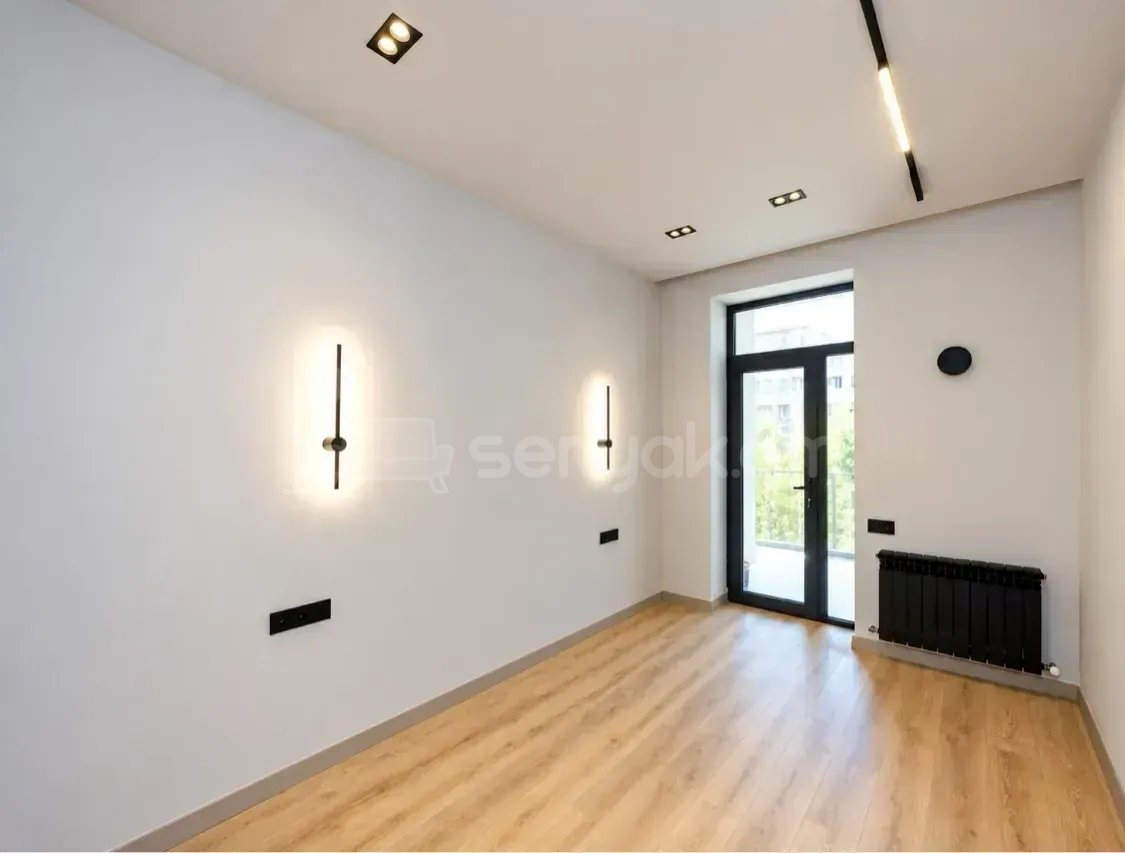 3 Սենյականոց Բնակարան Քարե Շենքում, 71քմ, 3/5 հարկ, Կապիտալ Վերանորոգված