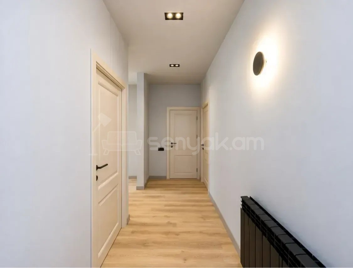 3 Սենյականոց Բնակարան Քարե Շենքում, 71քմ, 3/5 հարկ, Կապիտալ Վերանորոգված