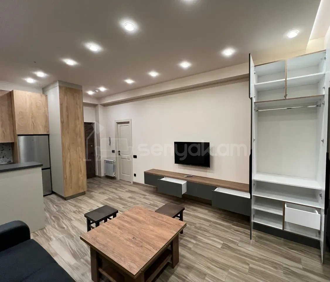 1 Սենյականոց Բնակարան Նորակառույցում, 35քմ, 7/9 հարկ, Կապիտալ Վերանորոգված