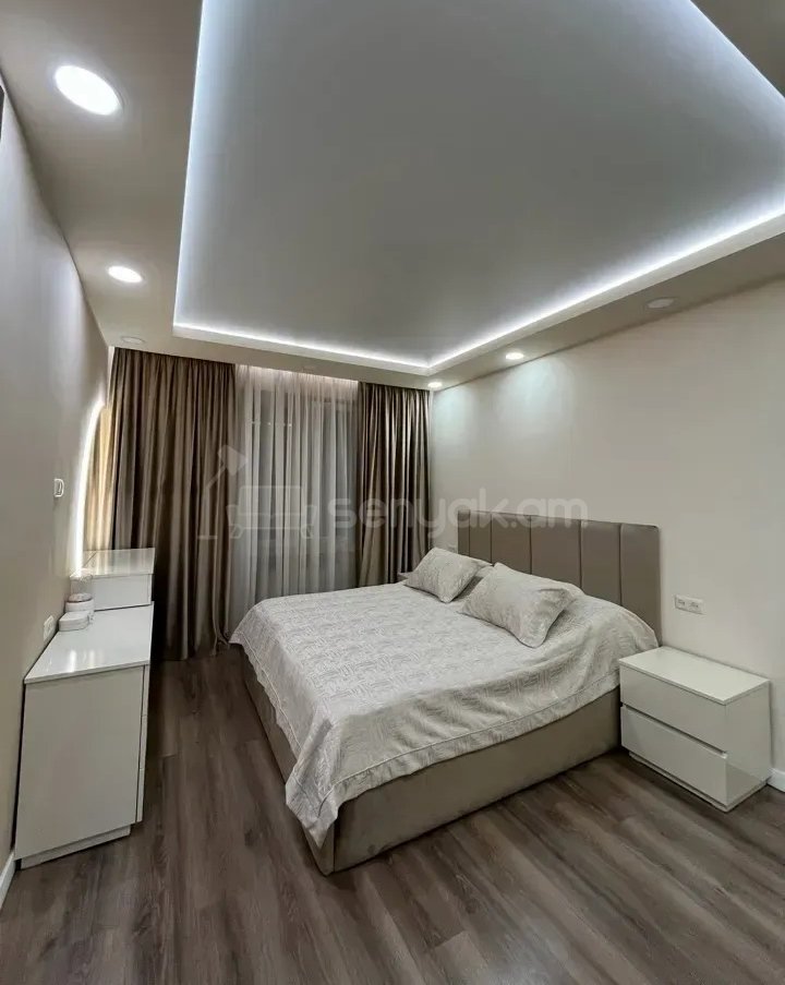 2 Սենյականոց Բնակարան Քարե Շենքում, 56քմ, 5/5 հարկ, Կապիտալ Վերանորոգված