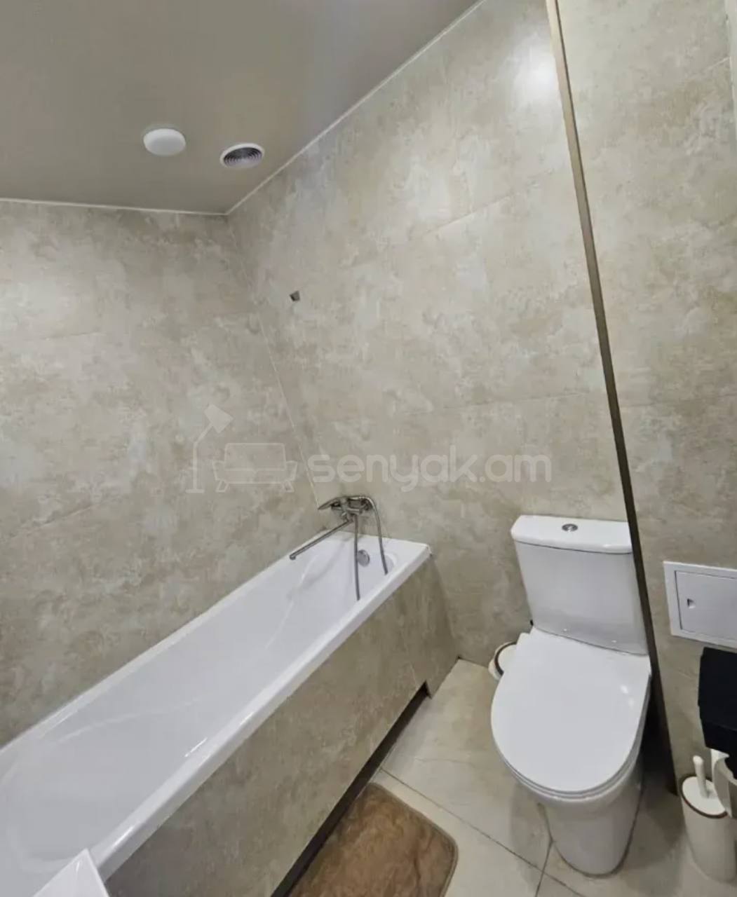 3 Սենյականոց Բնակարան Քարե Շենքում, 55քմ, 1/4 հարկ, Կապիտալ Վերանորոգված