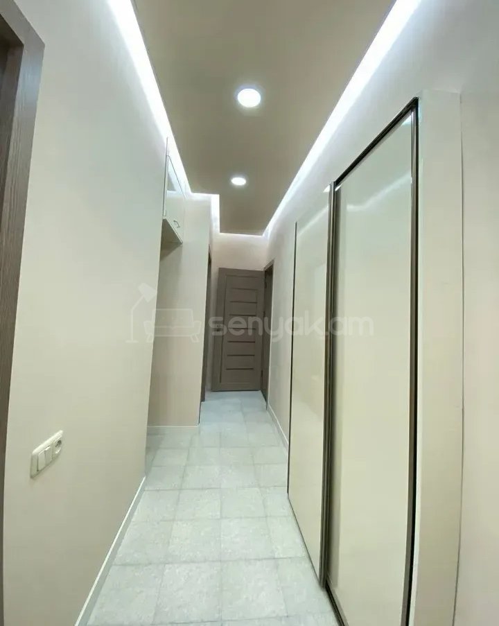 3 Սենյականոց Բնակարան Քարե Շենքում, 56քմ, 5/5 հարկ, Կապիտալ Վերանորոգված