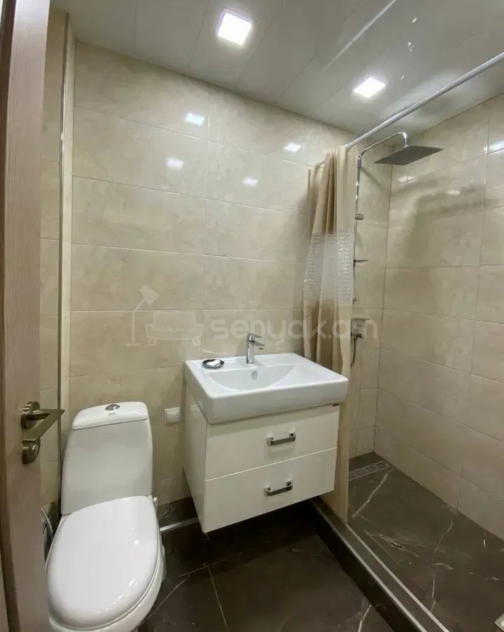 3 Սենյականոց Բնակարան Քարե Շենքում, 56քմ, 5/5 հարկ, Կապիտալ Վերանորոգված