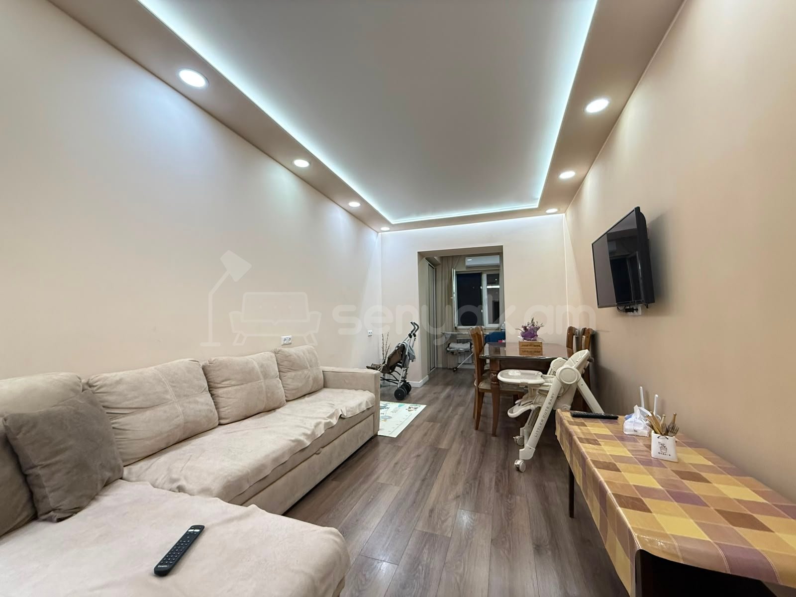 2 Սենյականոց Բնակարան Քարե Շենքում, 56քմ, 5/5 հարկ, Կապիտալ Վերանորոգված
