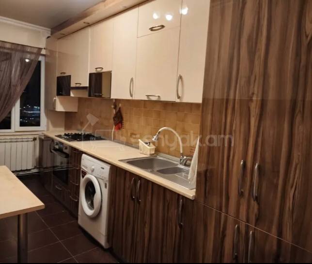 3 Սենյականոց Բնակարան, 78քմ, 5/9 հարկ, Կոսմետիկ Վերանորոգված, Կահավորված
