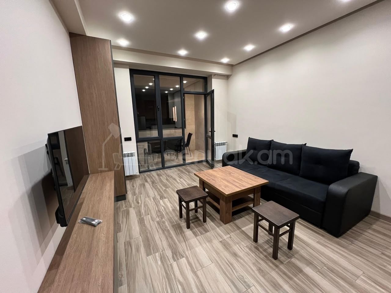 1 Սենյականոց Բնակարան, 35քմ, 7/9 հարկ, Կապիտալ Վերանորոգված