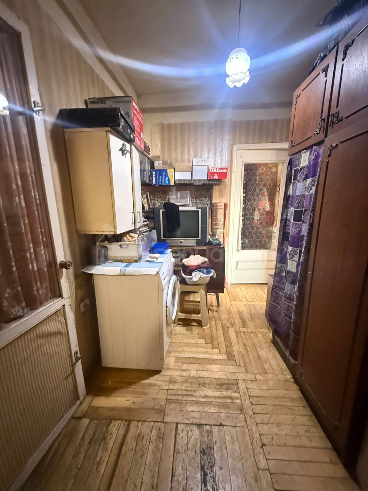 4 Սենյականոց Բնակարան, 90քմ, 8/9 հարկ, Նորմալ Վիճակում