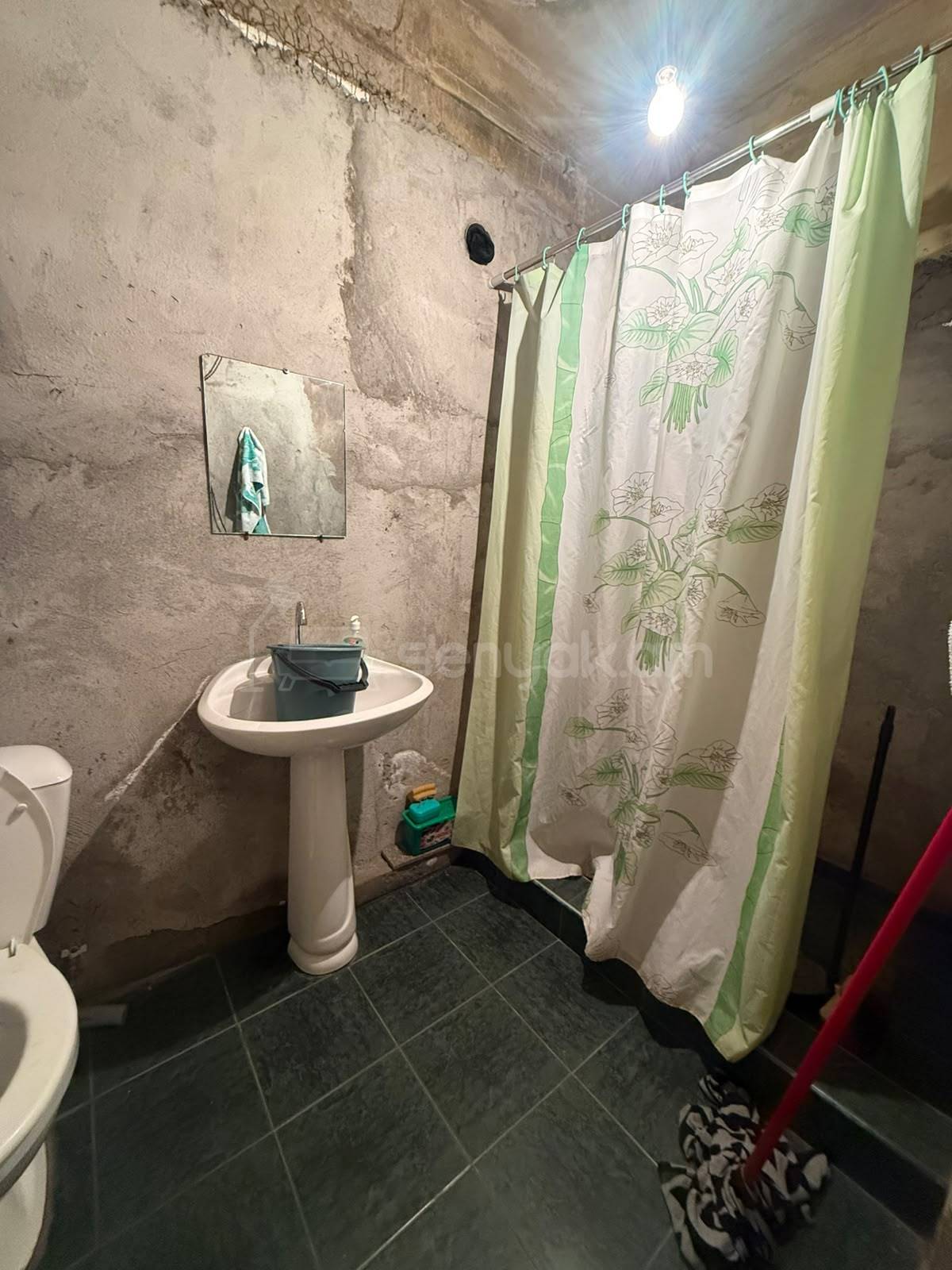 3 Սենյականոց Սեփական Տուն, 93քմ, Նորմալ Վիճակում, Ավտոտնակով