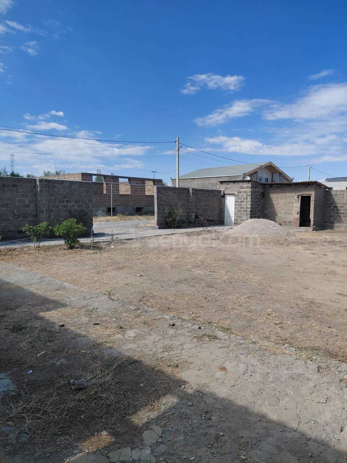 Բնակելի Նշանակության Հողատարածք, 1200քմ, Խմելու Ջրով, Էլեկտրականությամբ, Պարսպապատ