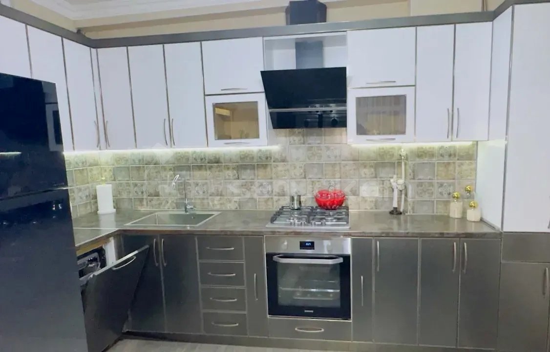 3 Սենյականոց Բնակարան Նորակառույցում, 73քմ, 12/15 հարկ, Կապիտալ Վերանորոգված