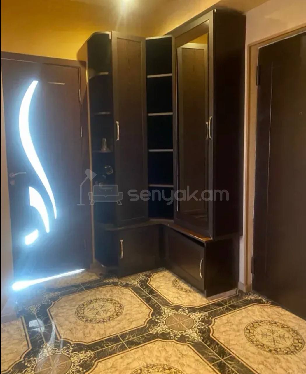 3 Սենյականոց Բնակարան, 70քմ, 6/12 հարկ, Նորմալ Վիճակում, Կահավորված, Արևկող