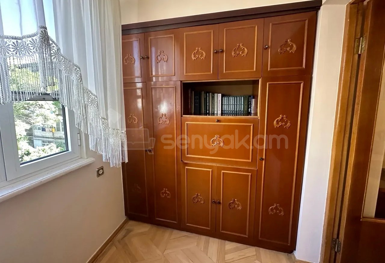 4 Սենյականոց Բնակարան, 93քմ, 4/9 հարկ, Կապիտալ Վերանորոգված