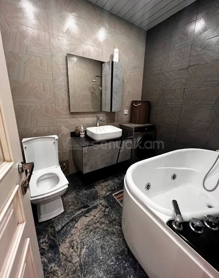 3 Սենյականոց Բնակարան Նորակառույցում, 70քմ, 3/16 հարկ, Կապիտալ Վերանորոգված, Կահավորված, Արևկող