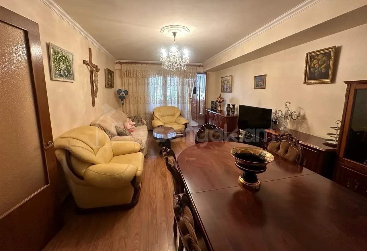 4 Սենյականոց Բնակարան, 93քմ, 4/9 հարկ, Կապիտալ Վերանորոգված