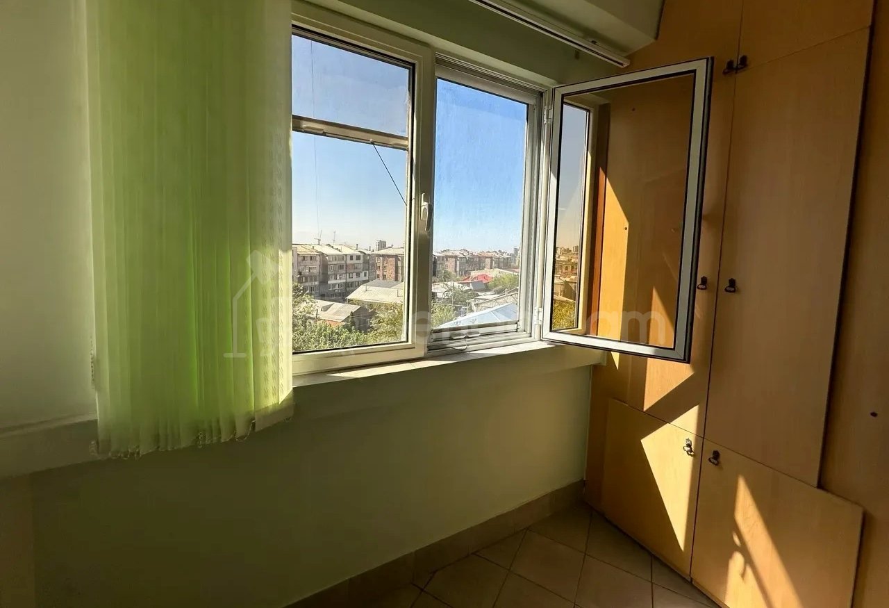 4 Սենյականոց Բնակարան, 93քմ, 4/9 հարկ, Կապիտալ Վերանորոգված