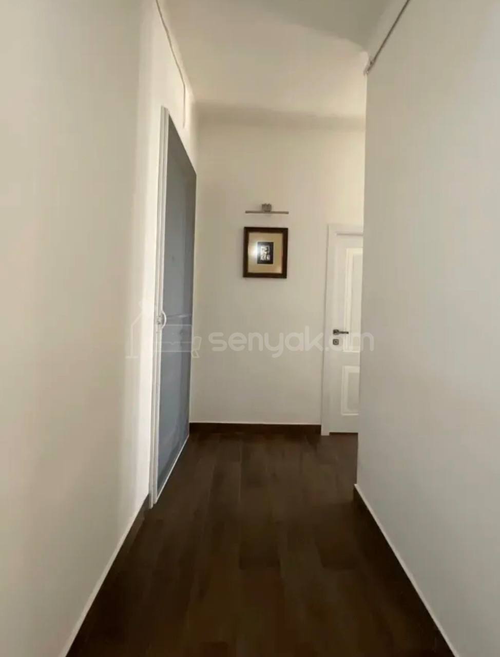 4 Սենյականոց Բնակարան Քարե Շենքում, 100քմ, 5/5 հարկ, Կապիտալ Վերանորոգված
