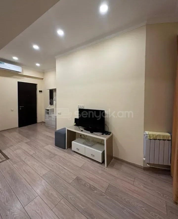 2 Սենյականոց Բնակարան Նորակառույցում, 50քմ, 15/18 հարկ, Դիզայներական Վերանորոգված, Կահավորված