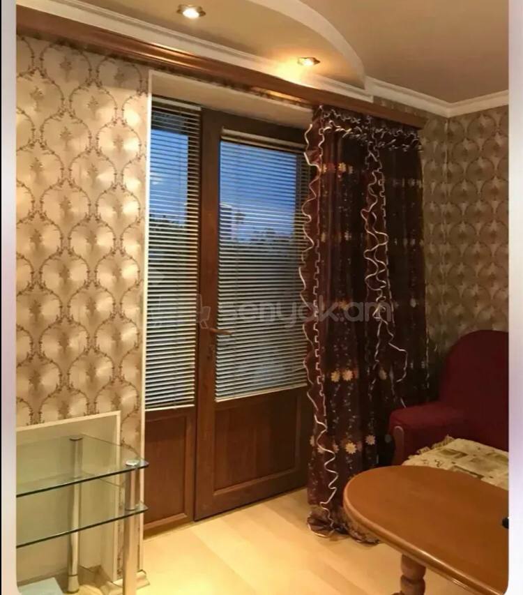 1 Սենյականոց Բնակարան Քարե Շենքում, 30քմ, 4/5 հարկ, Կոսմետիկ Վերանորոգված, Կահավորված