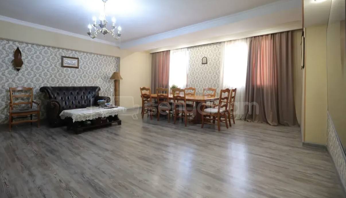 3 Սենյականոց Բնակարան, 100քմ, 8/12 հարկ, Կապիտալ Վերանորոգված