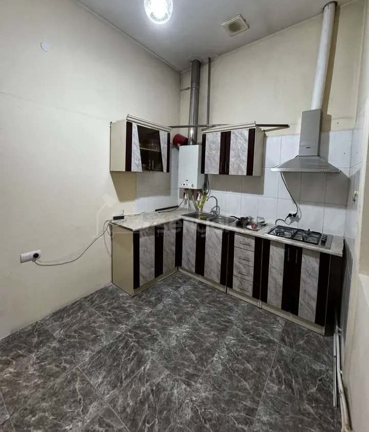 3 Սենյականոց Բնակարան Քարե Շենքում, 72քմ, 2/5 հարկ, Կապիտալ Վերանորոգված, Կահավորված, Արևկող