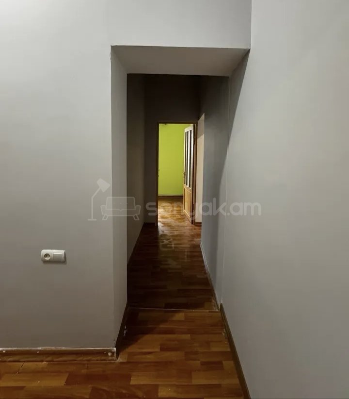 3 Սենյականոց Բնակարան Քարե Շենքում, 72քմ, 2/5 հարկ, Կապիտալ Վերանորոգված, Կահավորված, Արևկող