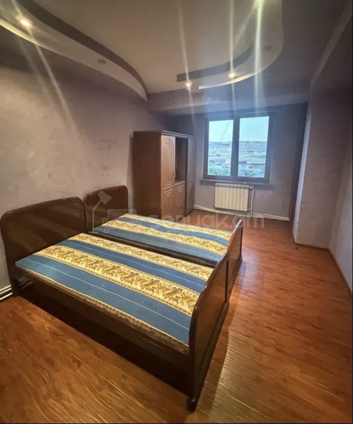 3 Սենյականոց Բնակարան, 77քմ, 5/9 հարկ, Կապիտալ Վերանորոգված, Կահավորված, Արևկող