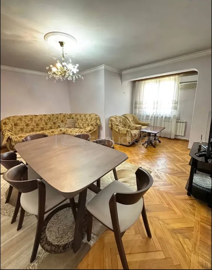 3 Սենյականոց Բնակարան, 80քմ, 9/9 հարկ, Նորմալ Վիճակում, Կահավորված