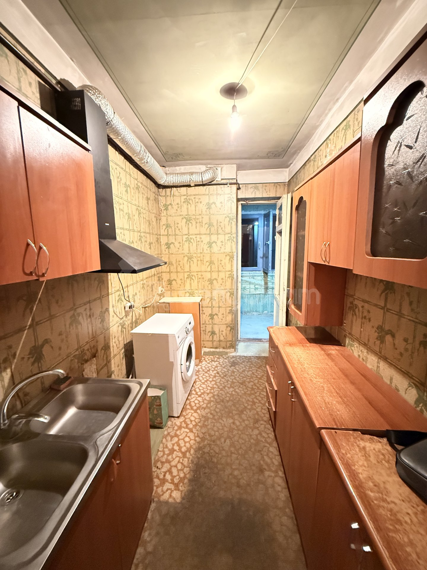 2 Սենյականոց Բնակարան Քարե Շենքում, 50քմ, 5/5 հարկ, Պետական Վիճակում, Մասամբ Կահավորված, Արևկող