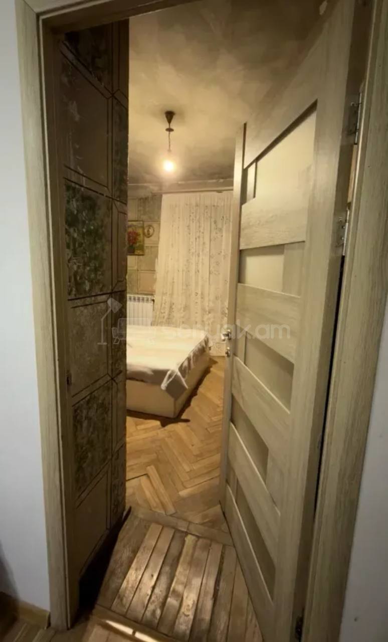 4 Սենյականոց Բնակարան Քարե Շենքում, 129քմ, 5/5 հարկ, Կոսմետիկ Վերանորոգված