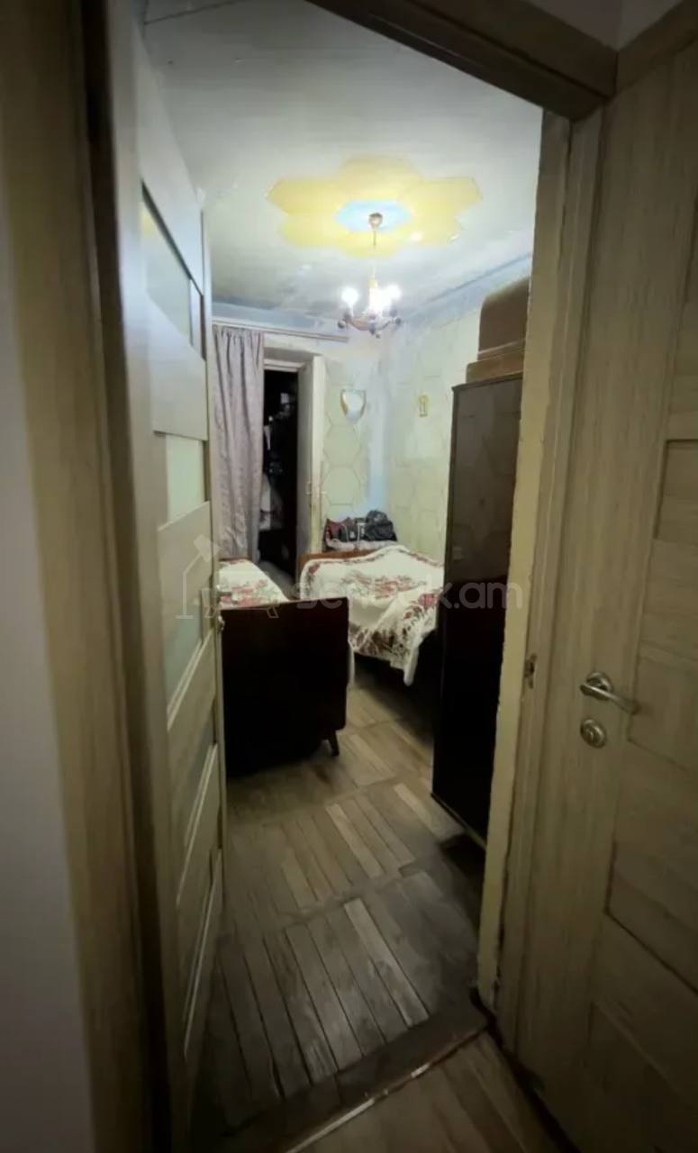 4 Սենյականոց Բնակարան Քարե Շենքում, 129քմ, 5/5 հարկ, Կոսմետիկ Վերանորոգված