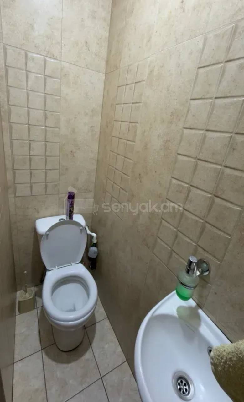 4 Սենյականոց Բնակարան Քարե Շենքում, 129քմ, 5/5 հարկ, Կոսմետիկ Վերանորոգված